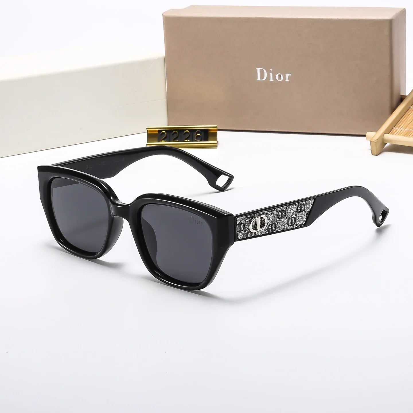 7 Colors Classic Trendy Sunglasses 2226