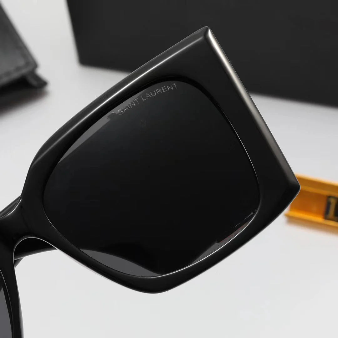 Cat-eye Stylish sunglasses