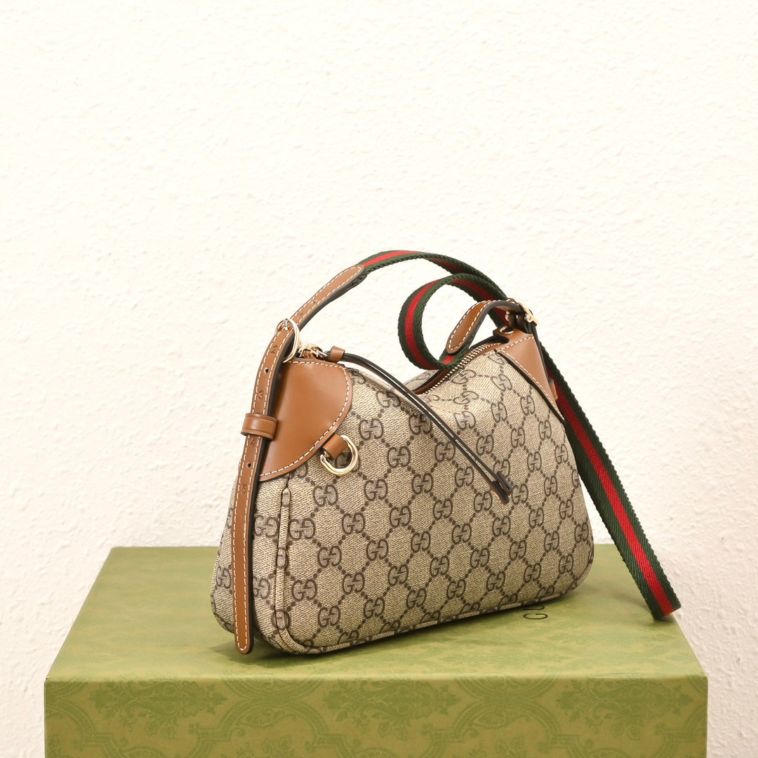 Small zip-up tote bag