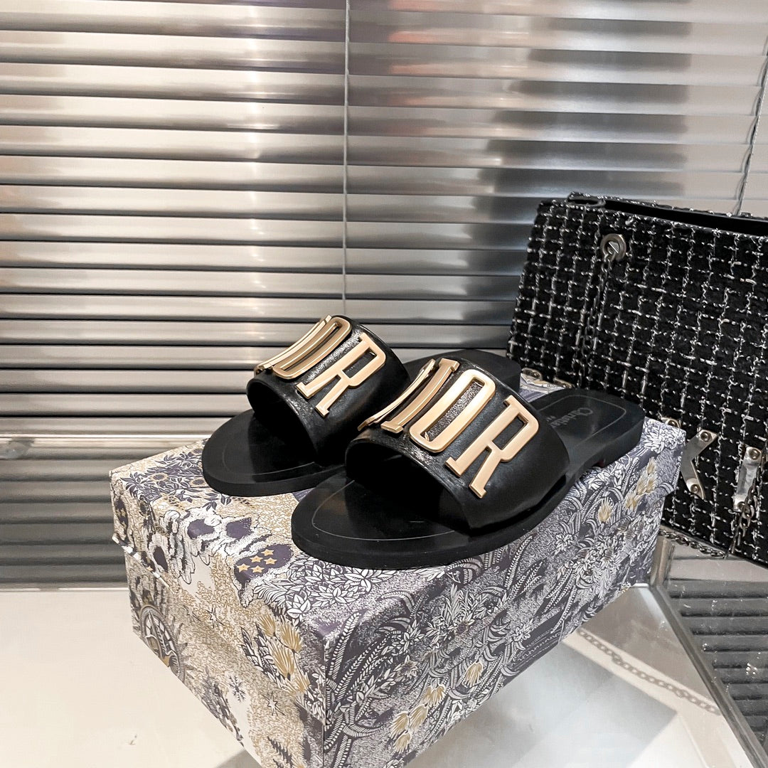 Metal Letters Solid Color Flat Slippers