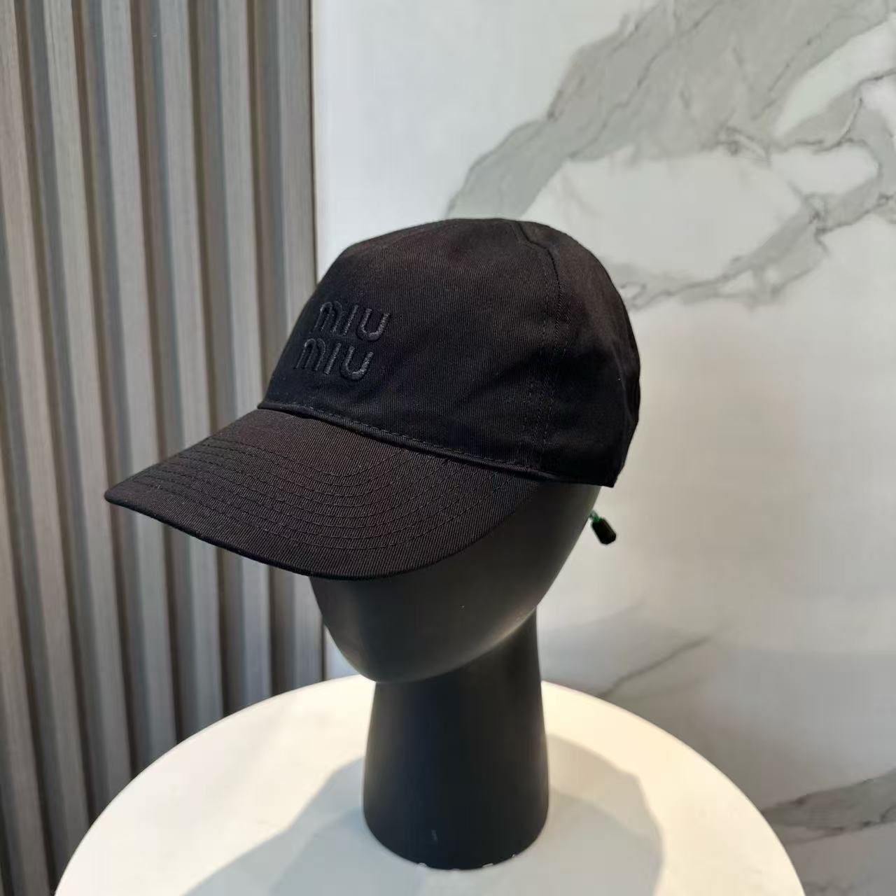 Canvas baseball cap