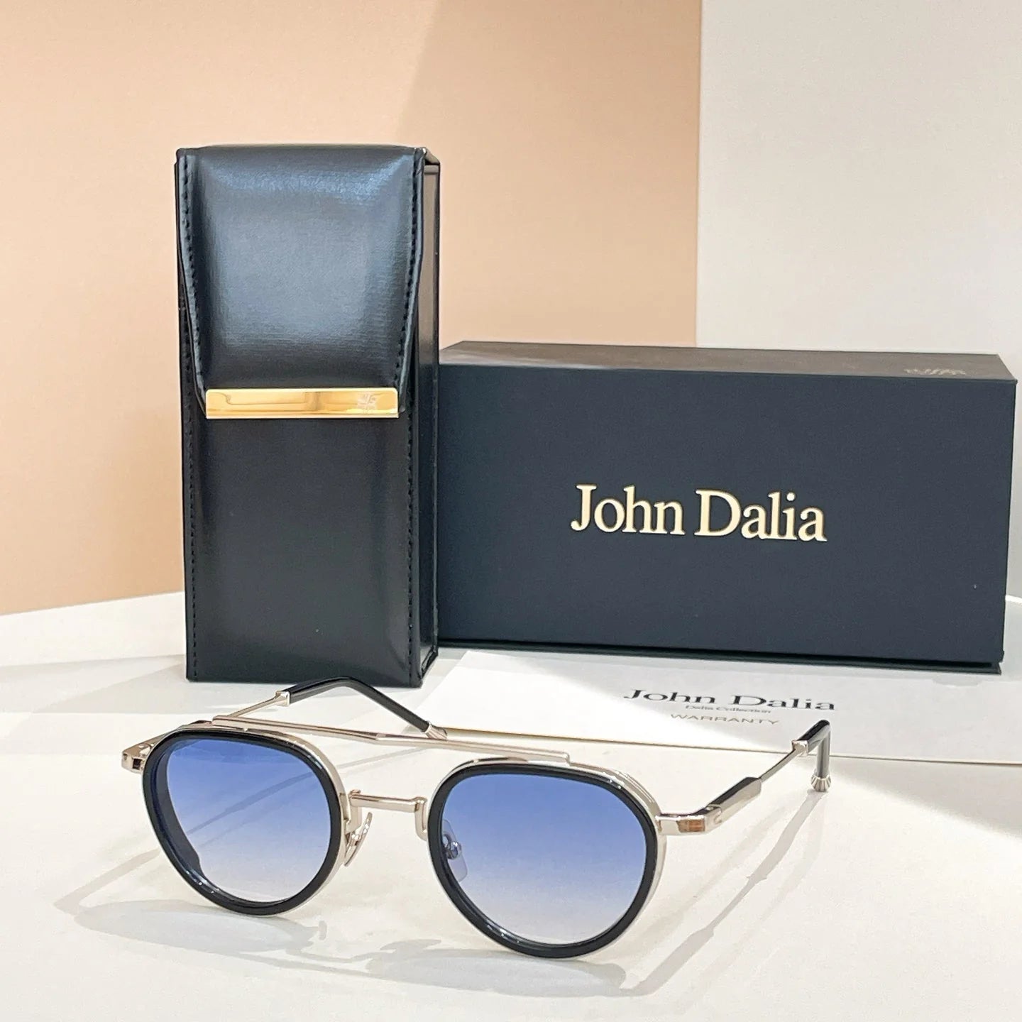 Full frame metal sunglasses