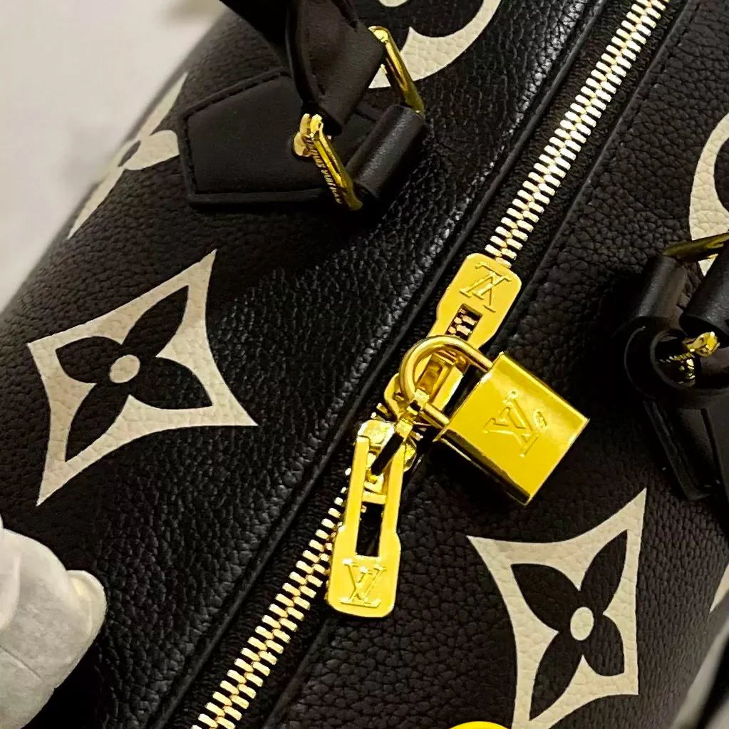 Speedy Nano Pillow Bag