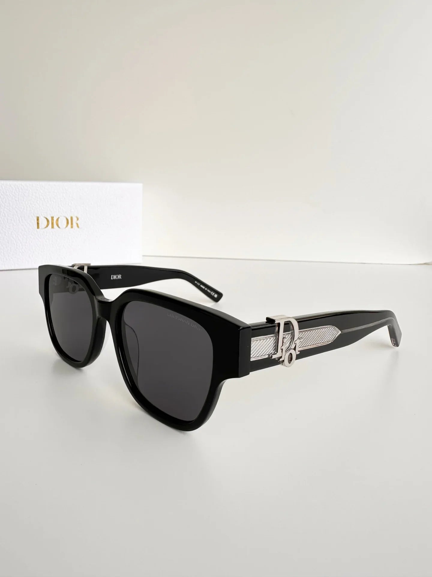 4-color limited edition high-end trendy sunglasses