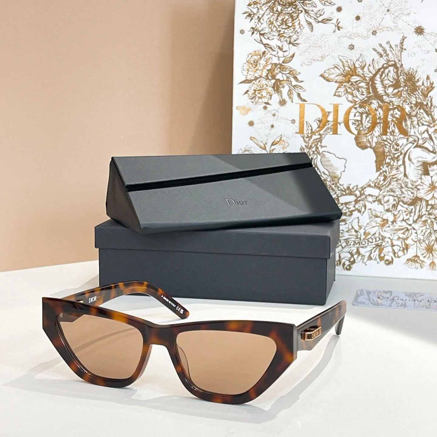 Full frame sunglasses