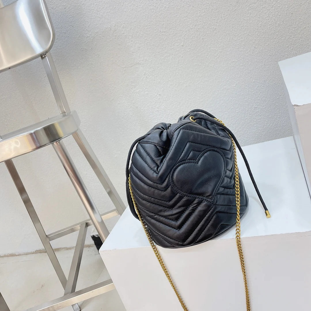 Wavy Bucket Chain Bag