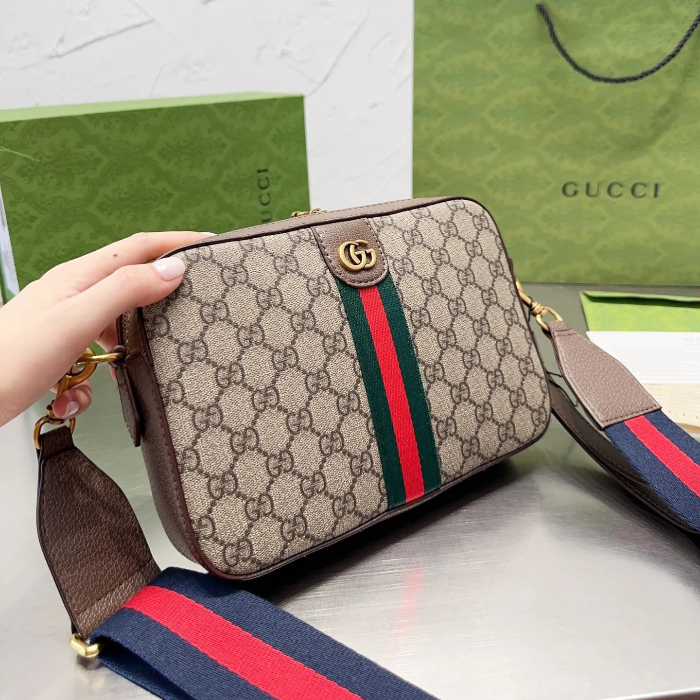 Vintage G Shoulder Camera Bag