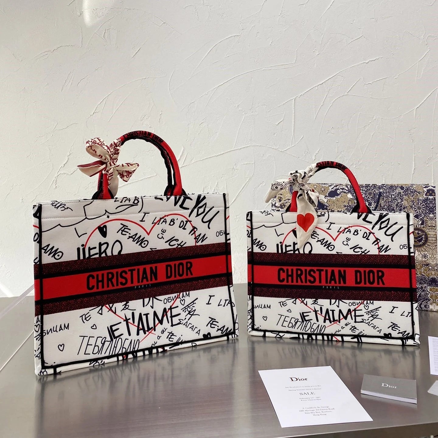 Embroidered shopping bag