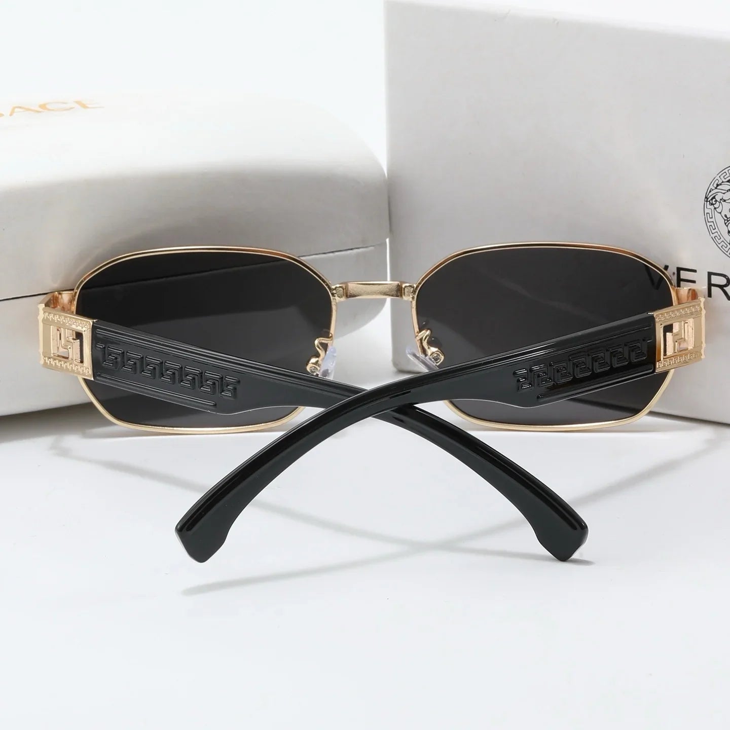 4 colors personalized trendy polarized sunglasses 4218