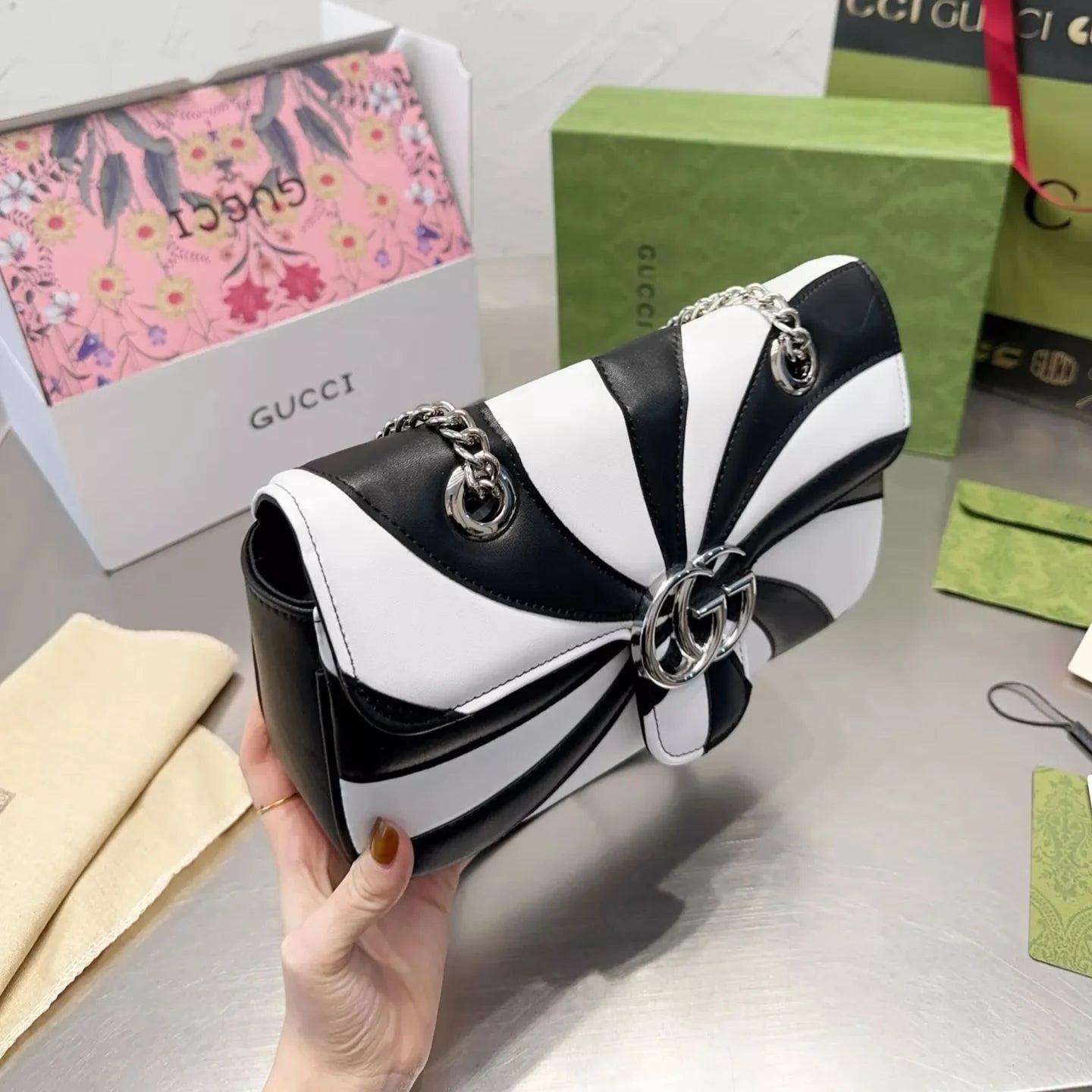 Marmont Polish Pattern Chain Bag