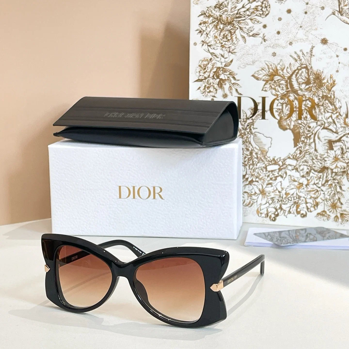 6-color butterfly-shaped new full-frame sunglasses