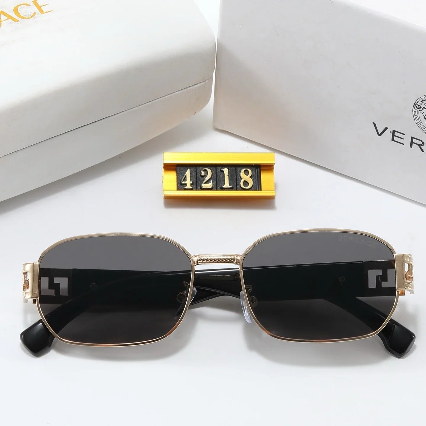 4 colors personalized trendy polarized sunglasses 4218