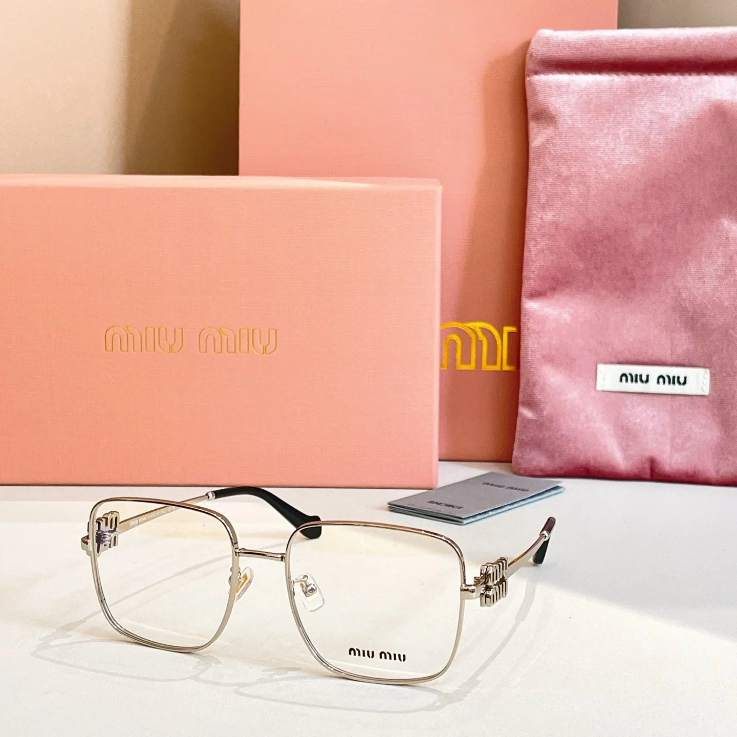 Transparent full frame metal sunglasses