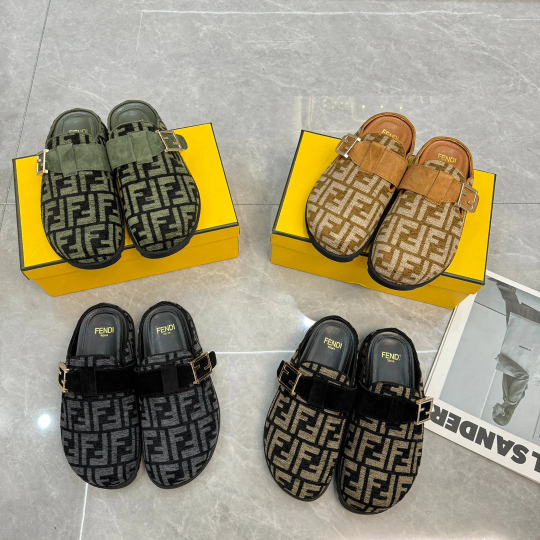 Autumn and Winter Retro Embossed Flat Slippers