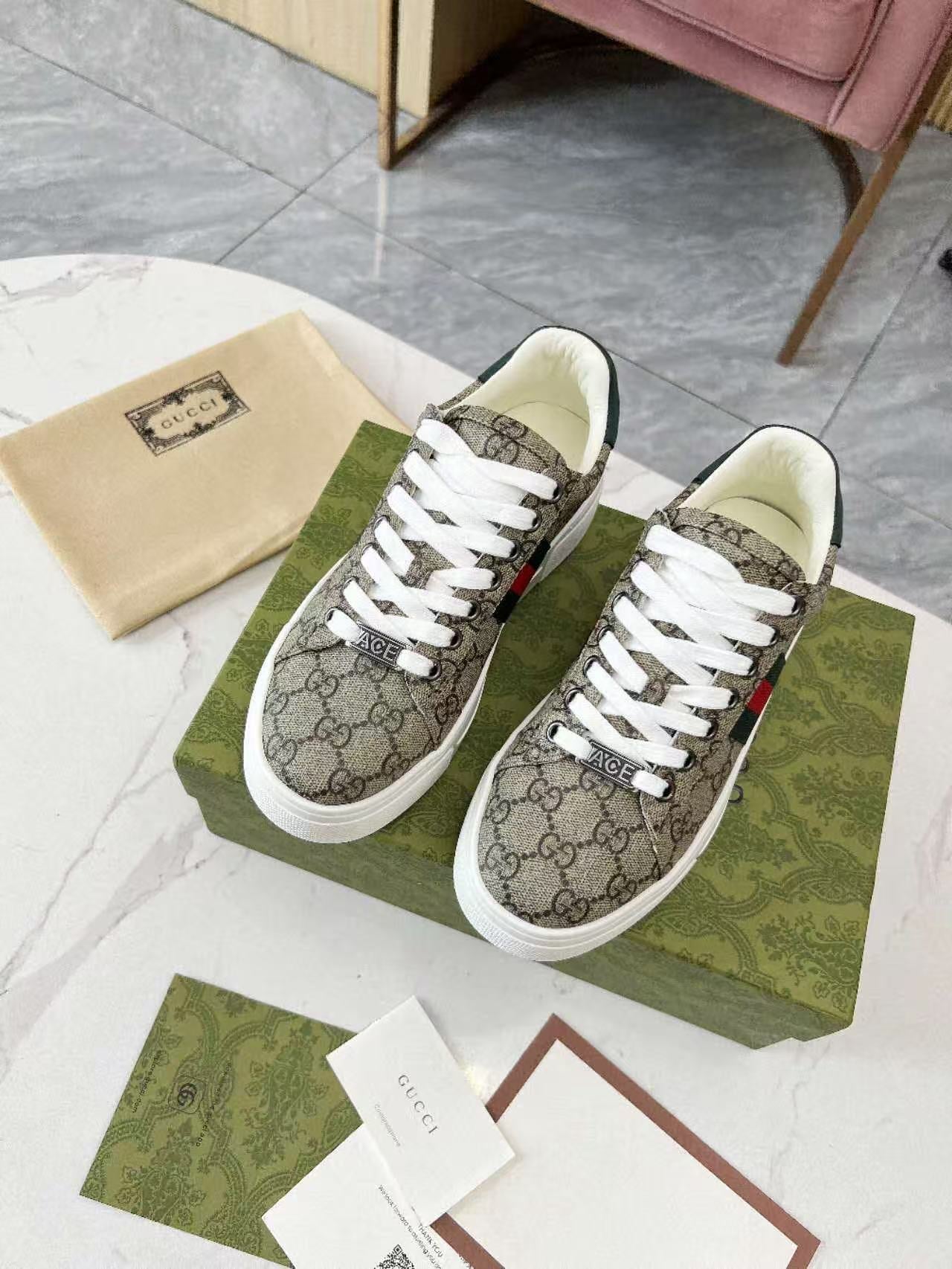 Spring and Autumn casual thick soled popular new shoes Trainer Sneaker 090308