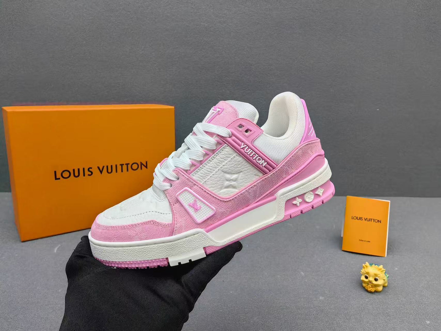 Spring and Autumn casual thick soled popular new shoes Trainer Sneaker 090303