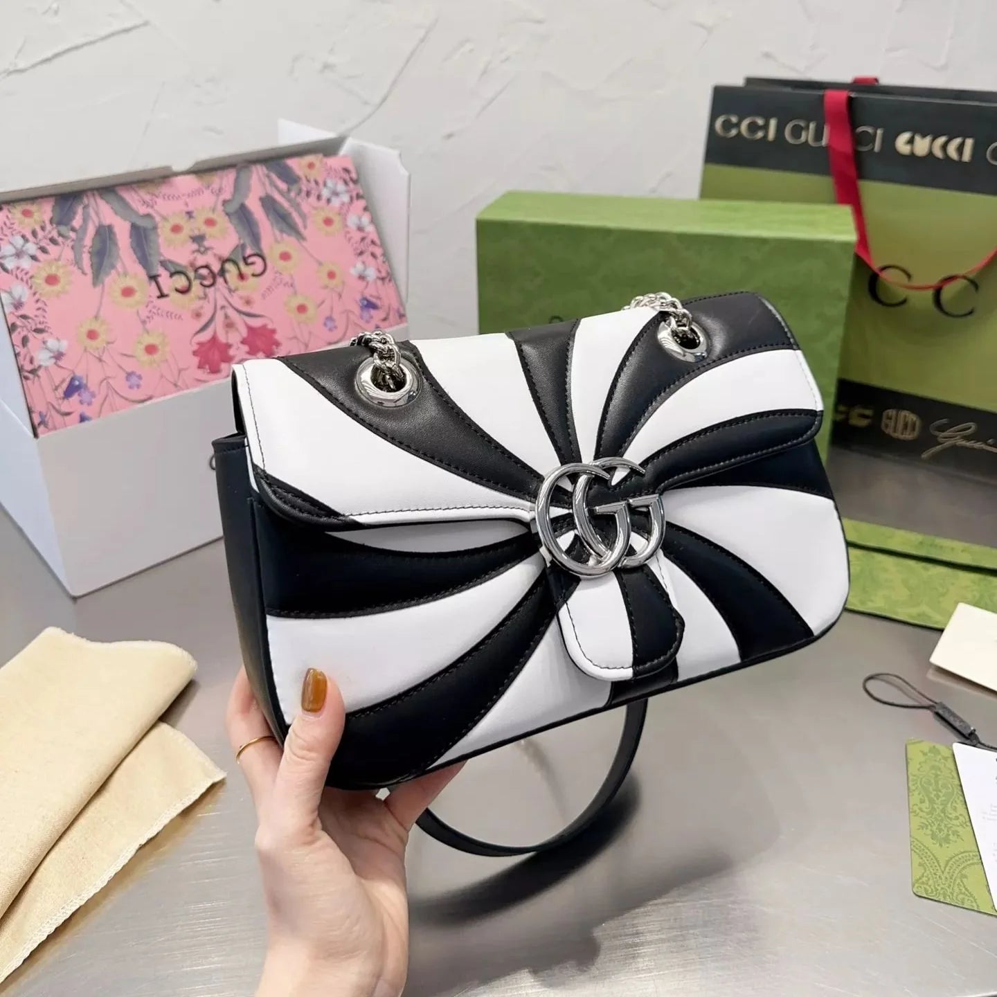 Marmont Polish Pattern Chain Bag