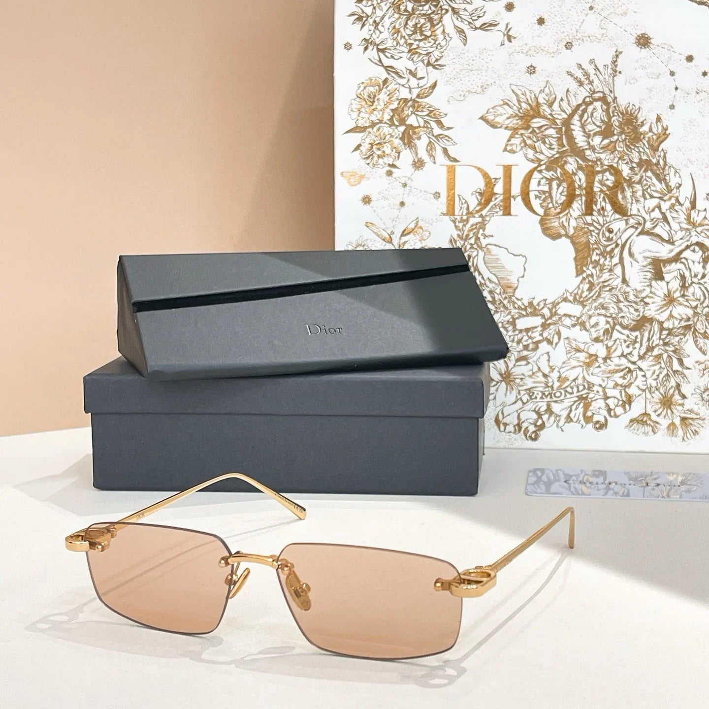 Metal frameless sunglasses