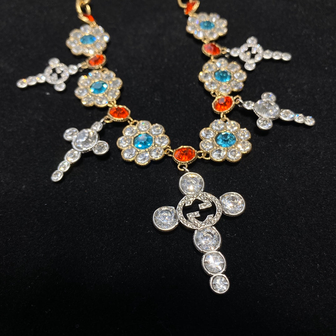 Noble Colored Diamond Necklace