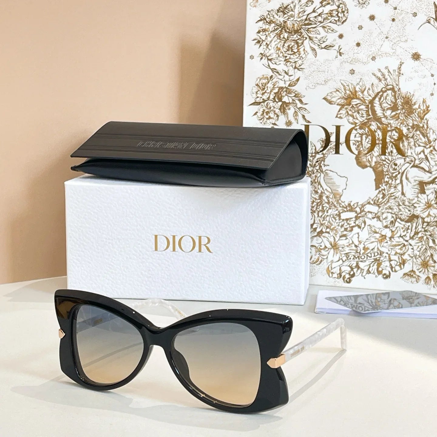 6-color butterfly-shaped new full-frame sunglasses