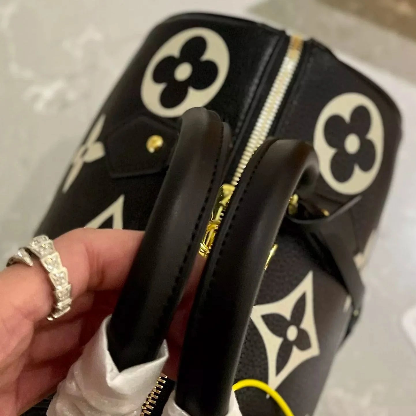 Speedy Nano Pillow Bag