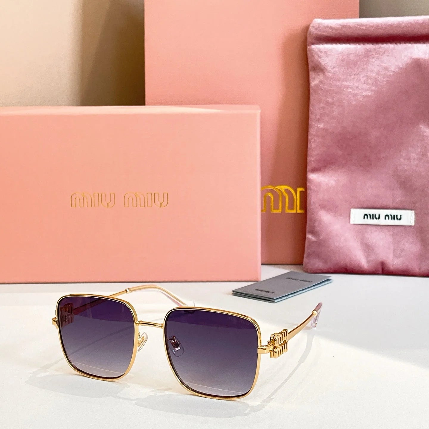 Transparent full frame metal sunglasses