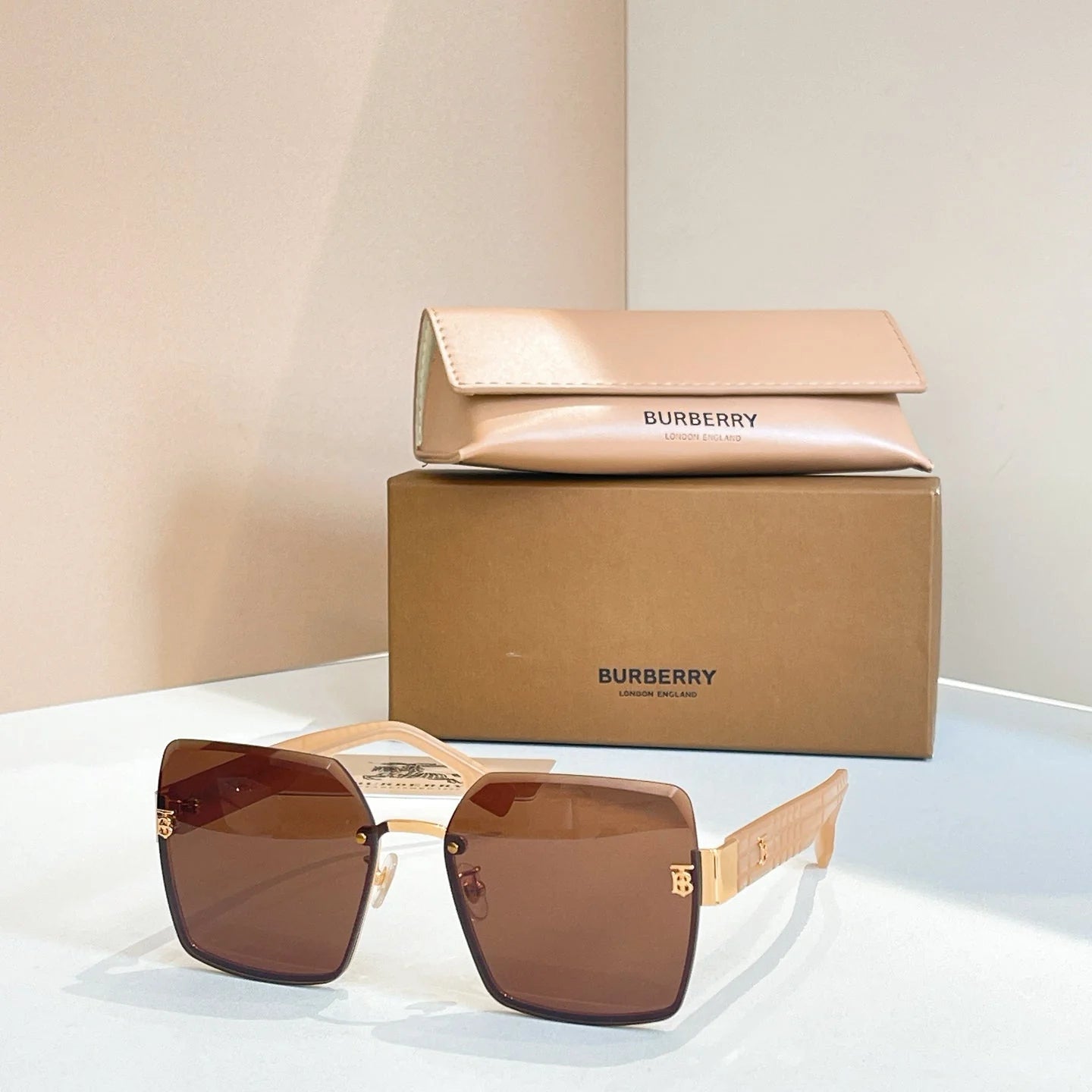 2025 New Fashion Large Frame Sunglasses in 5 Colors BE2491