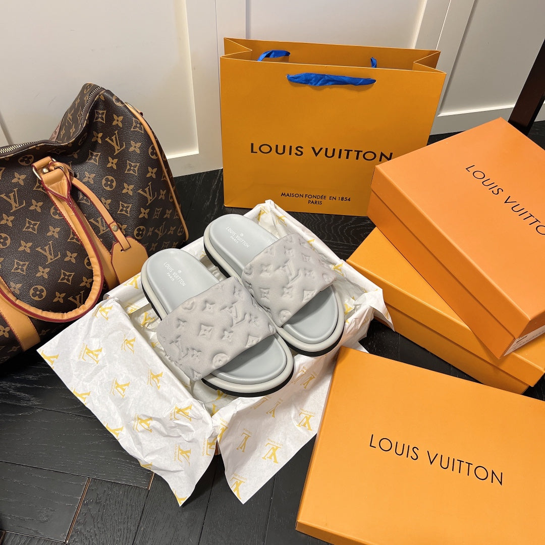 Couple Embossed Velcro Sandals