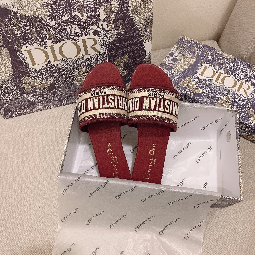 Classic Women's Solid Color Embroidery Slippers