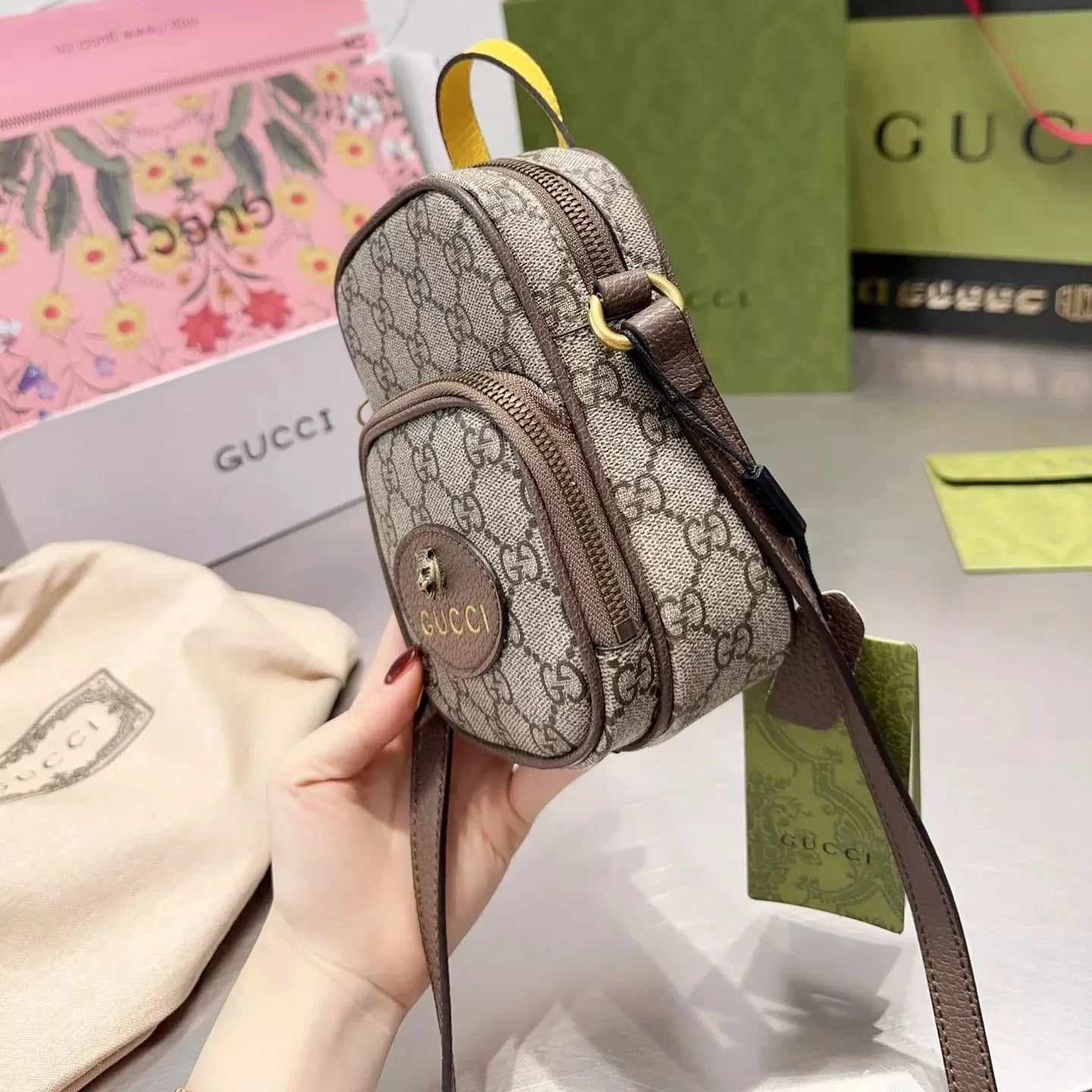 Neo Vintage Tiger Head Crossbody Bag