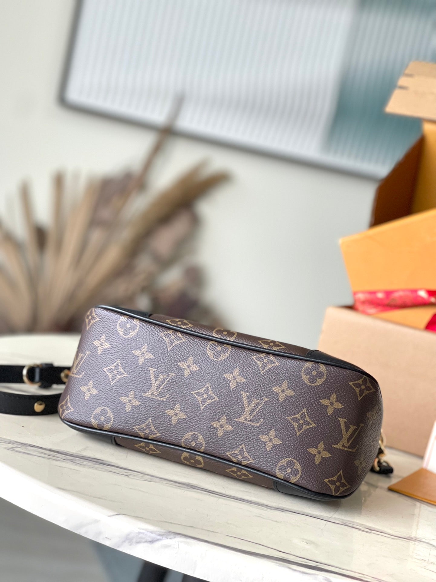 Crescent Shape Crossbody Handbag