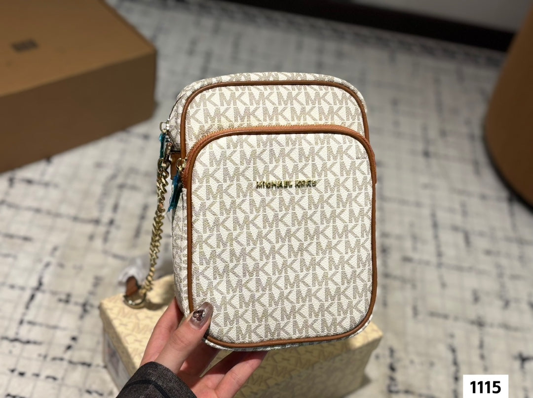 Super popular camera bag