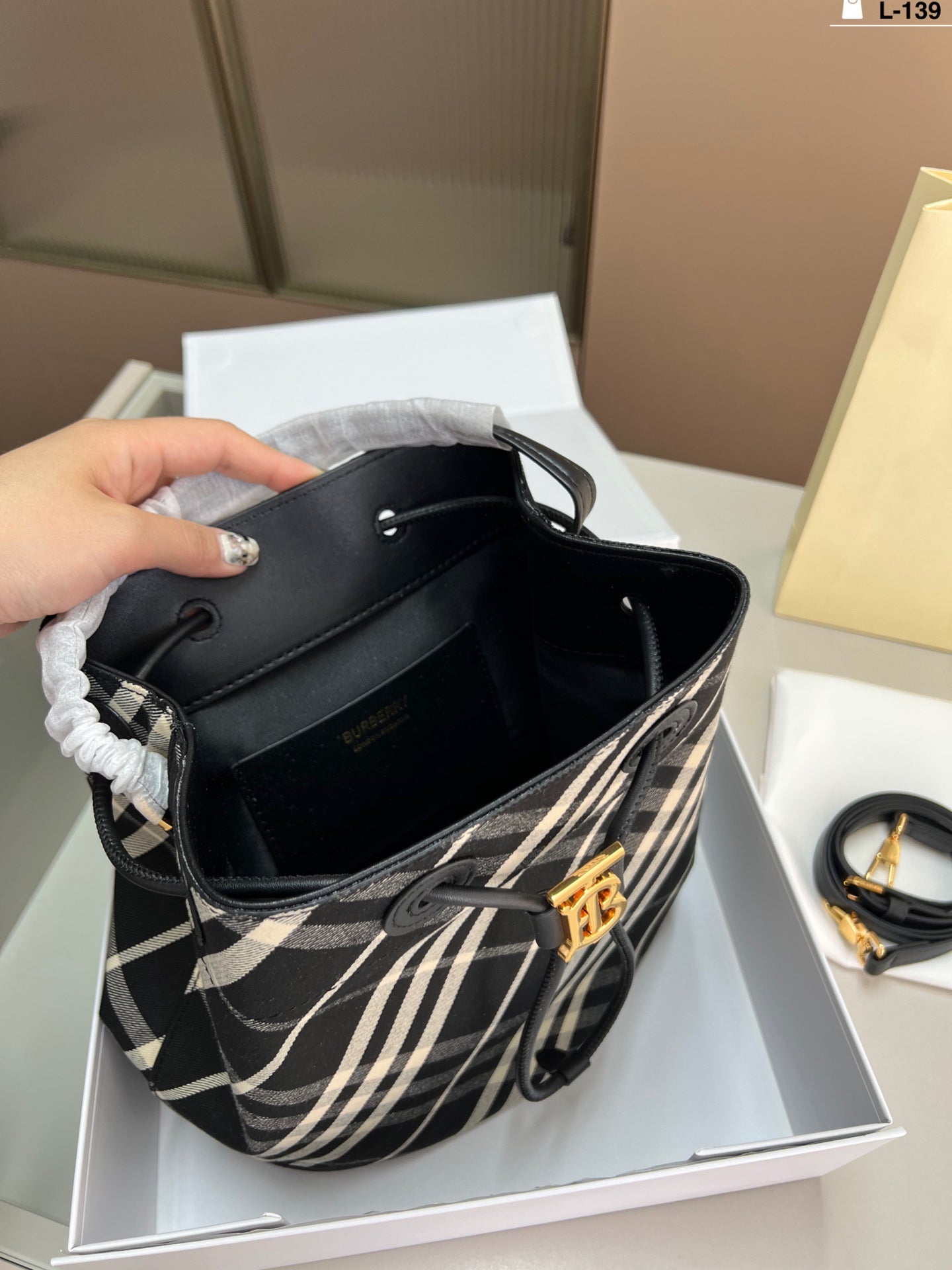 Nylon drawstring small bucket