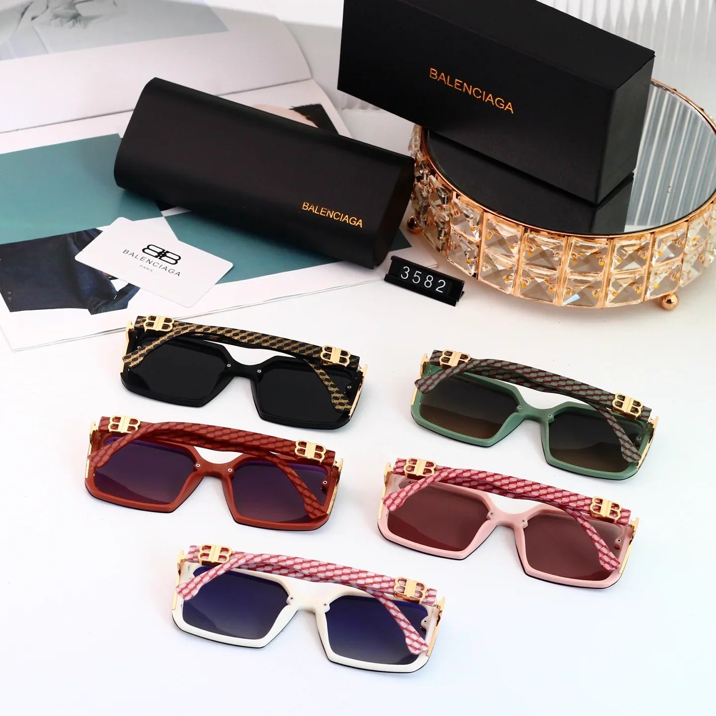 Full frame cat-shaped sunglasses