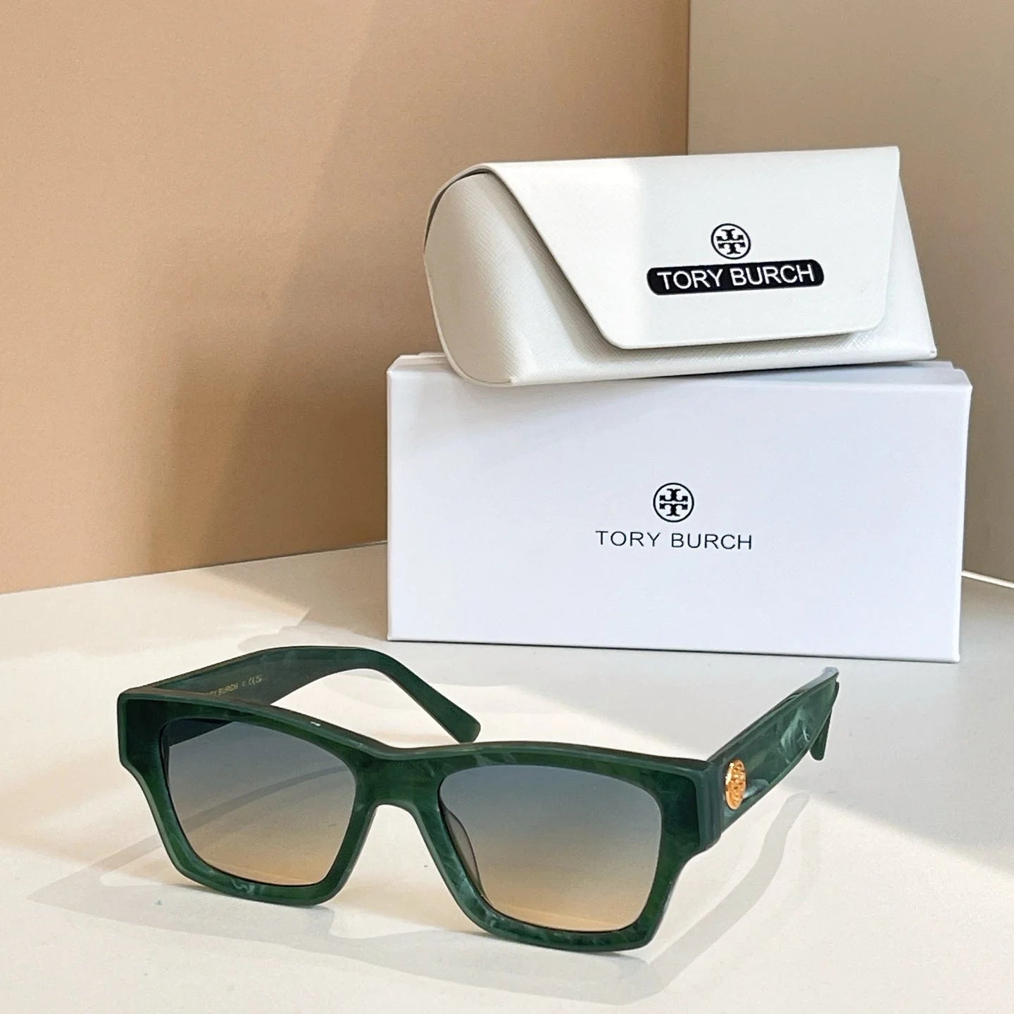 Large frame sunglasses