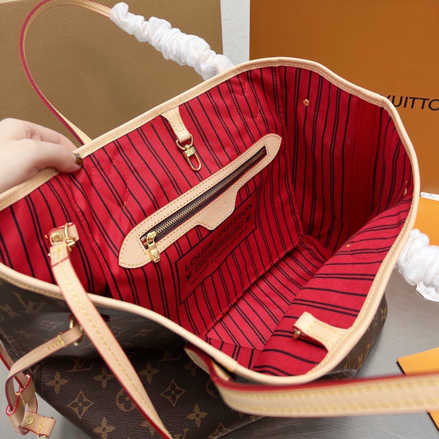 Monogram Neverfull Medium Bag