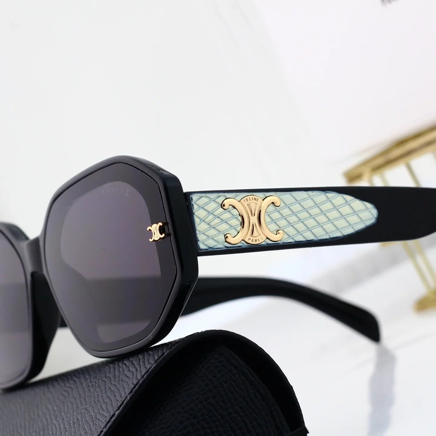 4 colors of trendy sunglasses  6602