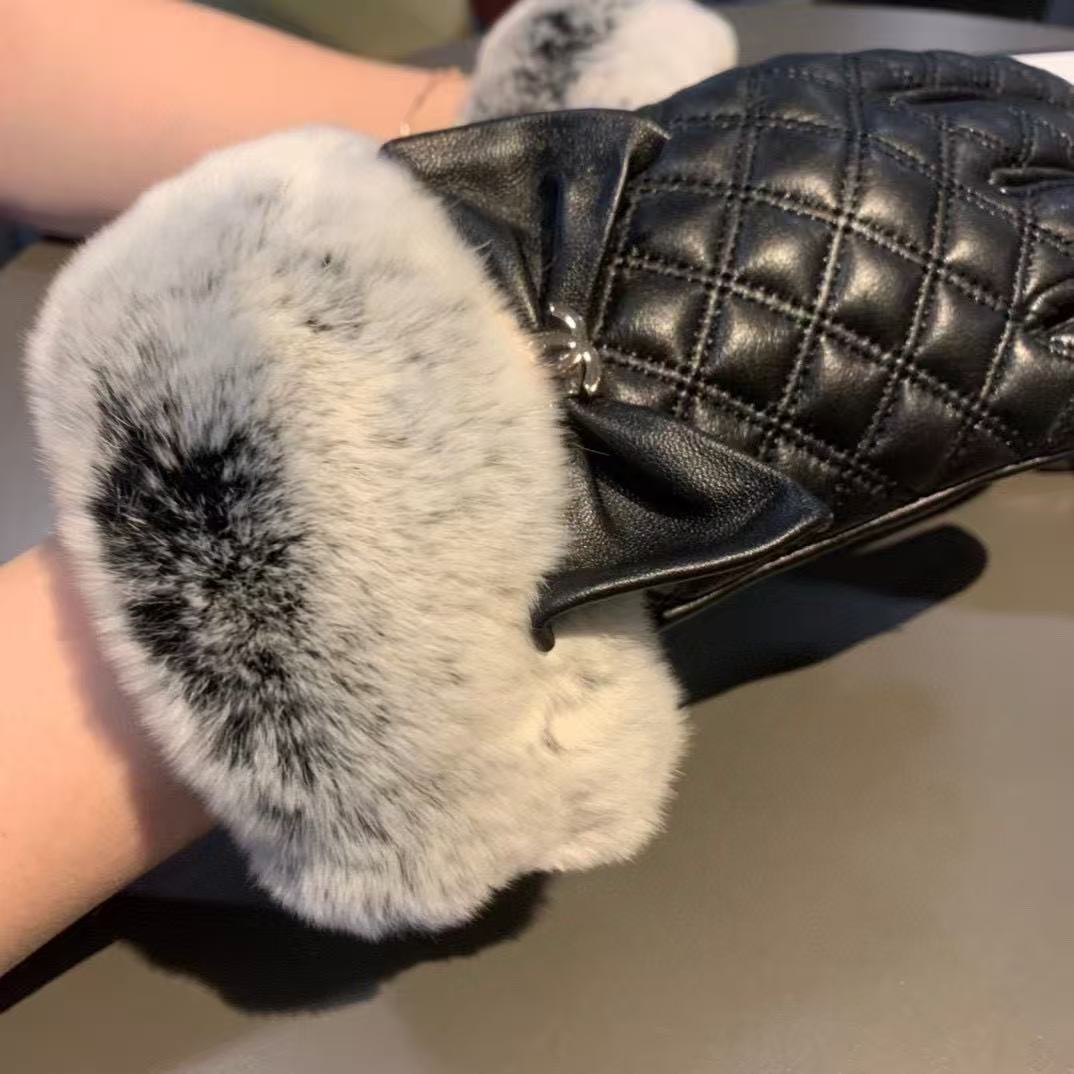 Winter Lazy Rabbit Hair Sheepskin Gloves in 2025