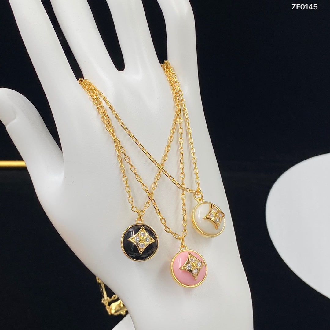 Four Leaf Clover Diamond Pendant Necklace