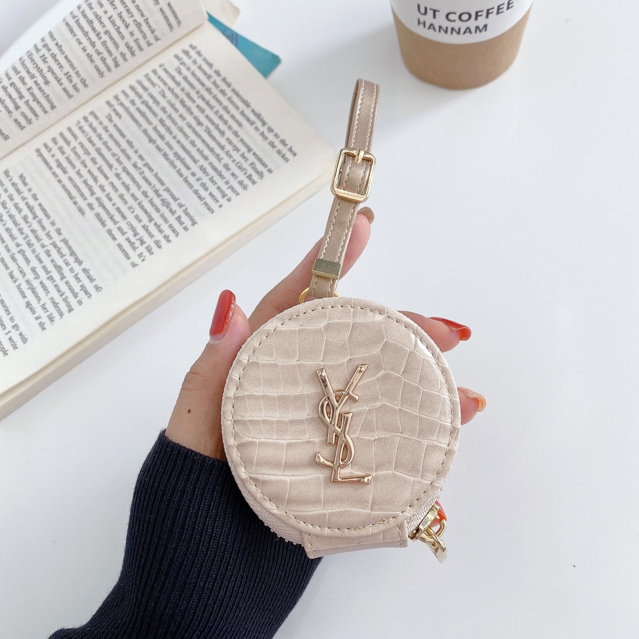 Crocodile leather AirPods case